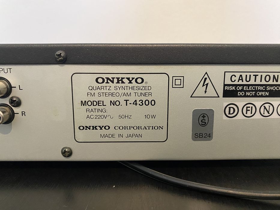FM стерео тюнер Onkyo T 4300