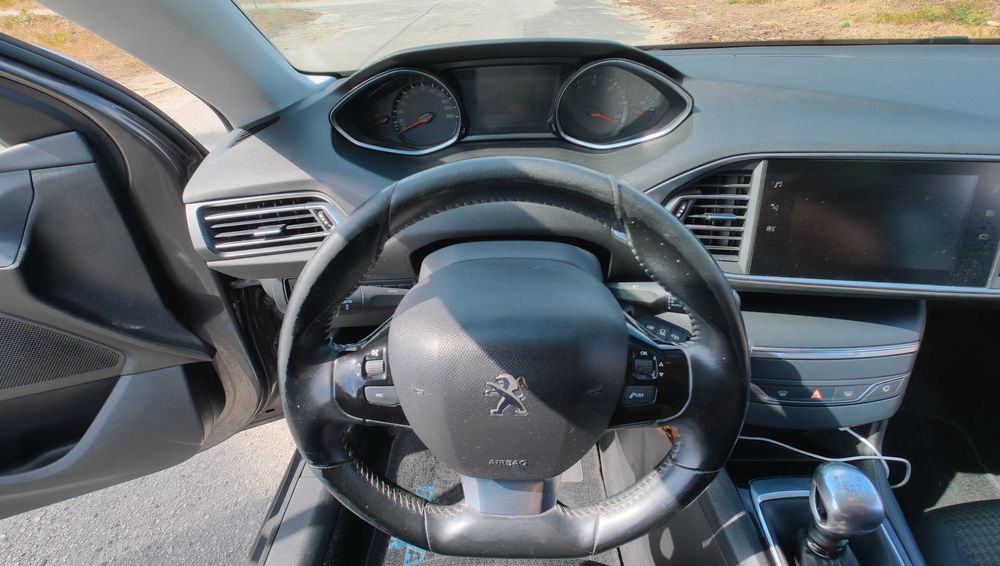 Peugeot 308 SW — fotografia 11