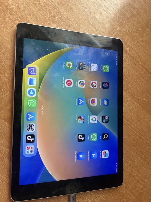 ipad pro 9,7 - купити планшети - Ціна на OLX.ua