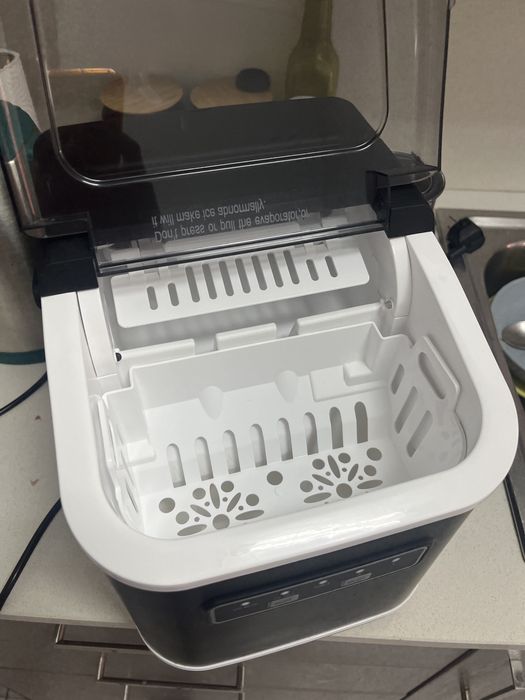 Ice maker / maquina de gelo