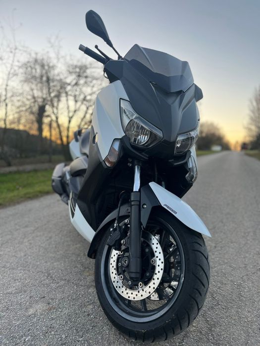 Yamaha X Max 400