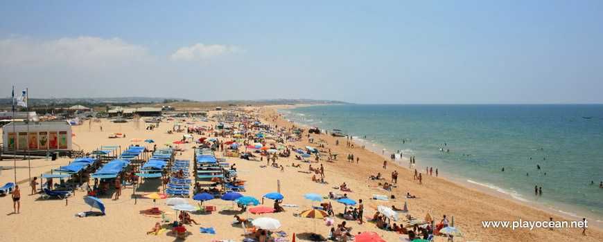 T2 Frente á  Praia de  Armação de Pera