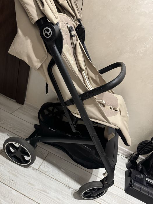 Прогулянкова коляска Cybex beezy Almond Beige