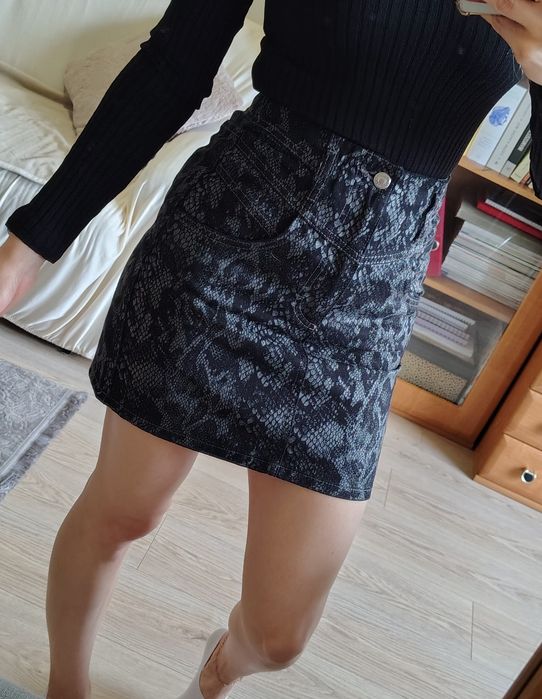 Spódniczka w wężowy print