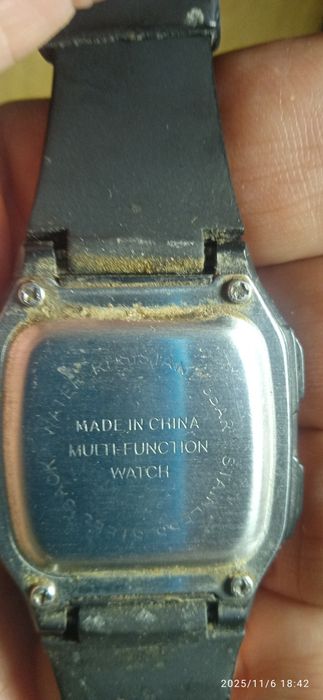 Часы мужские ,наручные.