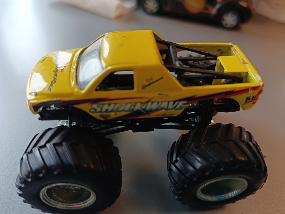 Shockwave Mattel hot wheels monster jam hevy