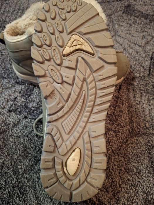 Zimowe buty rozm. 38