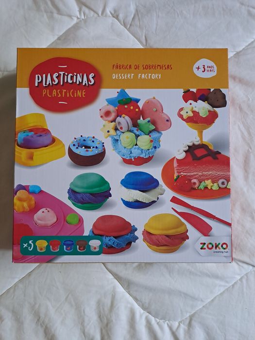 (Novo) Plasticina fábrica de sobremesas  - Zoko