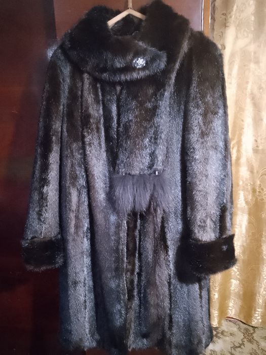 Шуба жіноча, нова. 50-52 розм.