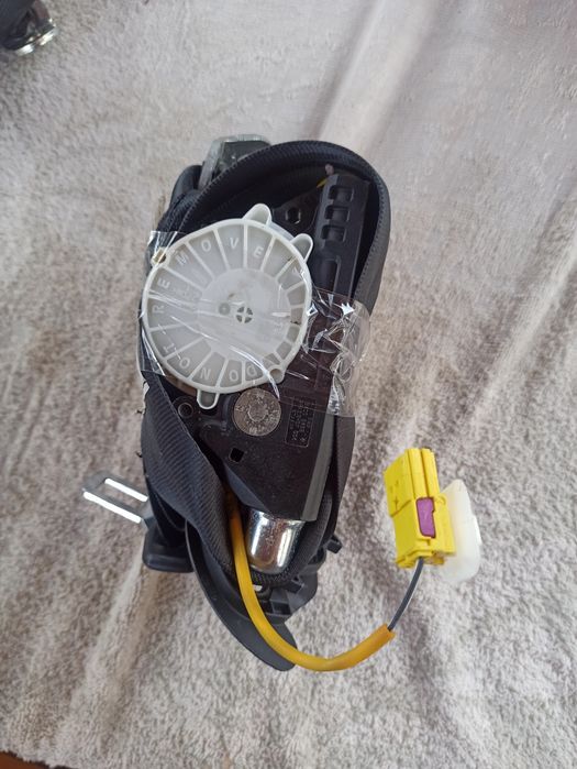 Ремінь безпеки водія, пасажира Volkswagen Tiguan 09-17р