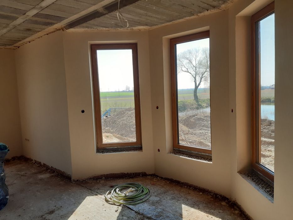 Sierpień Okienko Tynki Maszynowe Kaczmarczyk Tynkowanie Gładkie Okienk