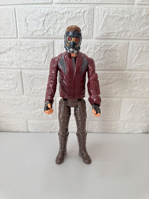 фігурка Зоряного Лорда (Star-Lord) з серії Marvel Avengers Titan Hero Series від Hasbro