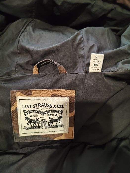 Куртка чоловіча пуховик Levi Strauss милитариXL