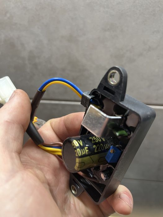 AVR, Реле напруги, генератор, 2-3кВ, реле напряжения