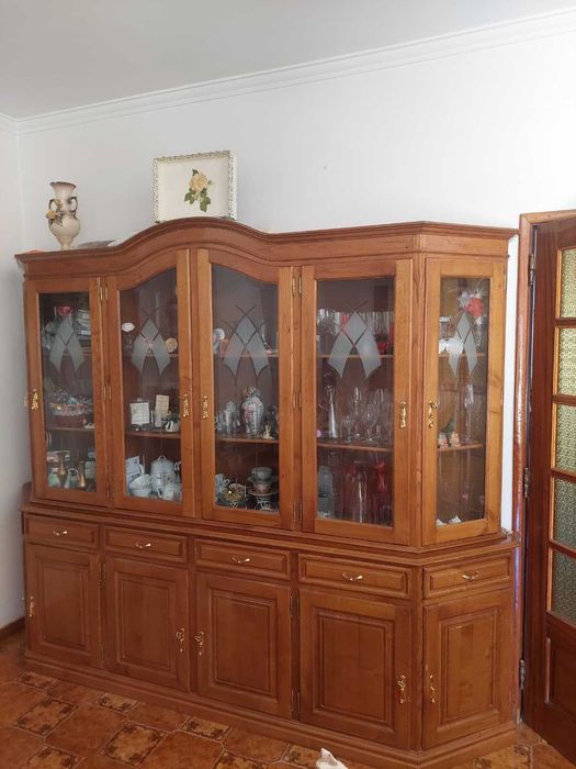 Movel de sala, mesa e 4 cadeiras