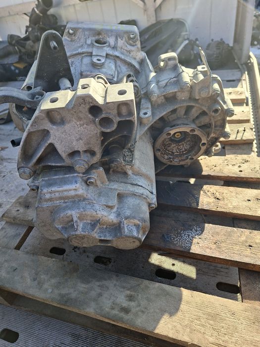 Volkswagen Audi skoda seat skrzynia biegów manualna 1.8 tfsi MUE