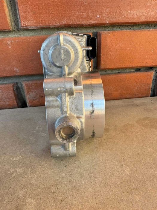 Заслонка дроссельная 05184349AE Dodge Journey 3.6