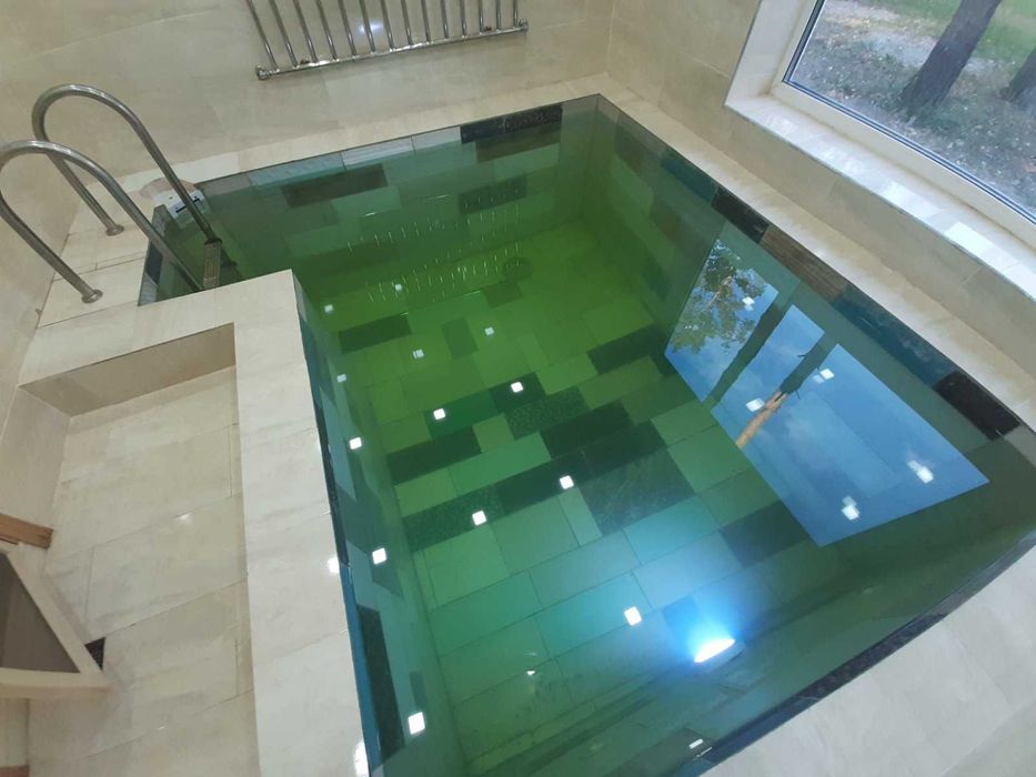 с.Бондарня. Дом 230 кв. Расположен 70 км. от Киева. Генератор.