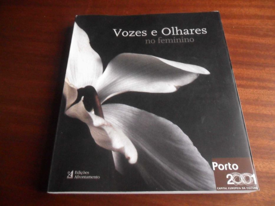 "Vozes e Olhares no Feminino" de Graça Sarsfield e Isabel Pires Lima