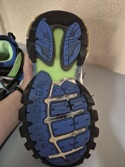 Balenciaga track 1