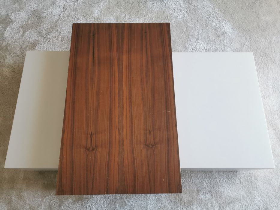 Mesa centro moderna em madeira