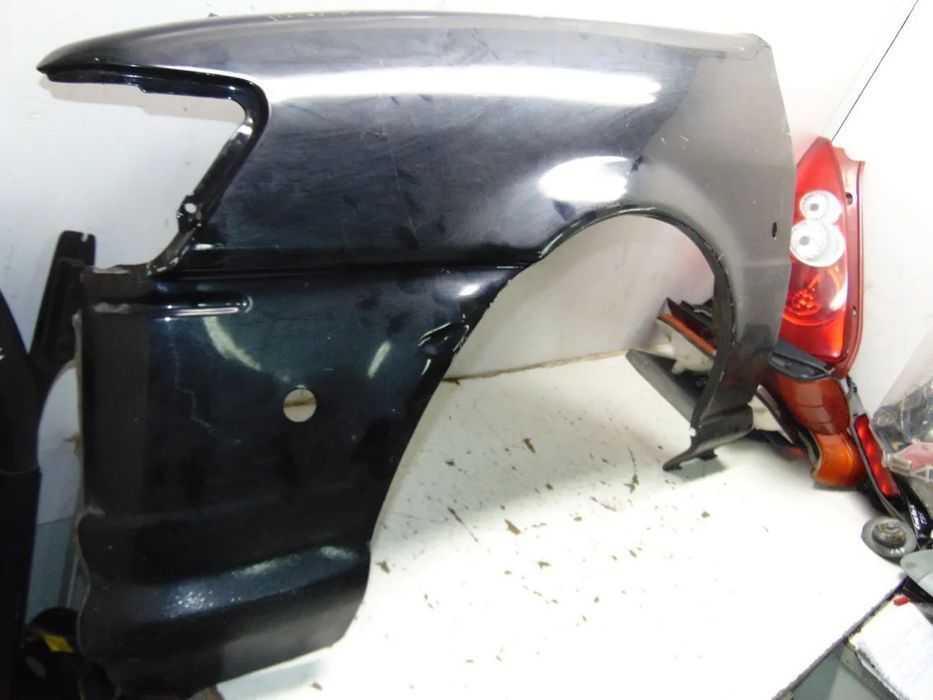 Ford fiesta guarda lamas " usado em bom estado