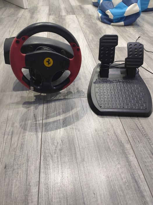 Sprzedaje kierownice thrustmaster ferrari 458