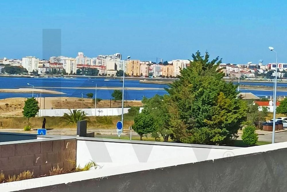 Apartamento T2, -  Quinta da Trindade - SEIXAL