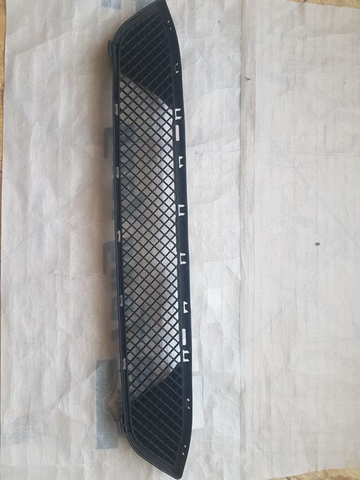 BMW X1 E84  Решетка переднего бампера с воздухозаборниками