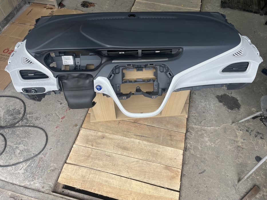 Торпеда Chevrolet Bolt 2018