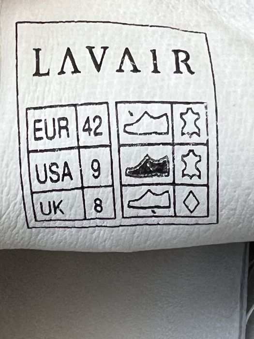 Шкіряні кросівки LAVAIR