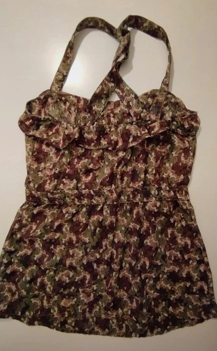 Top camuflado Bershka
