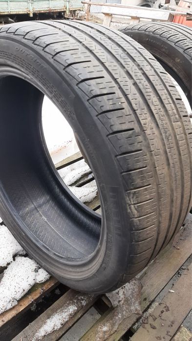 Шини Pirelli Cinturato P7 245/40 R18, в наявності 3 шт