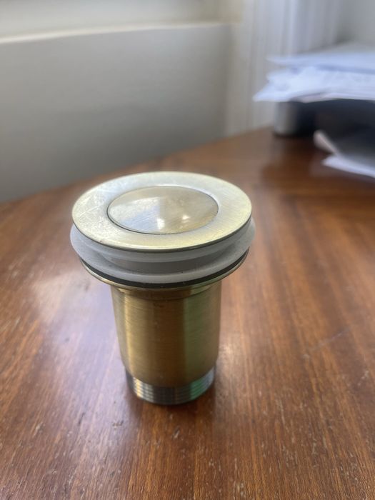 Valvulas de lavatorio de click em latão envelhecido