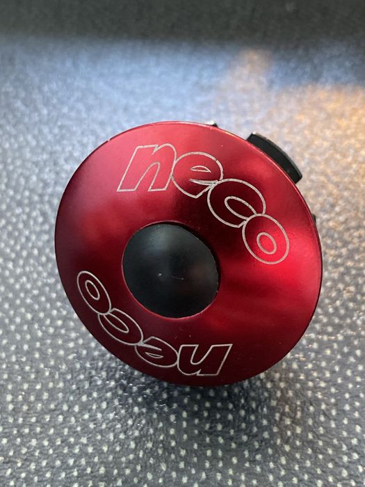 Cap grzybek kapsel ahead neco czerowny anoda