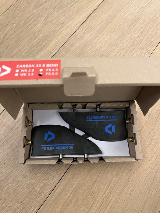 Finy Duotone CARBON S BEND FS 5.0 (30 finbox finset komplet deska kite