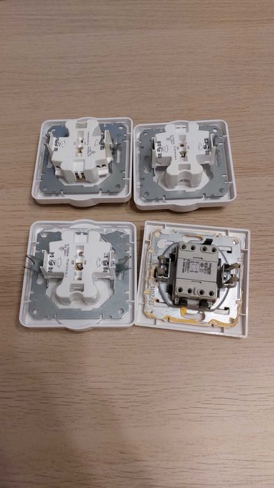 Podwójne gniazdka i włącznik