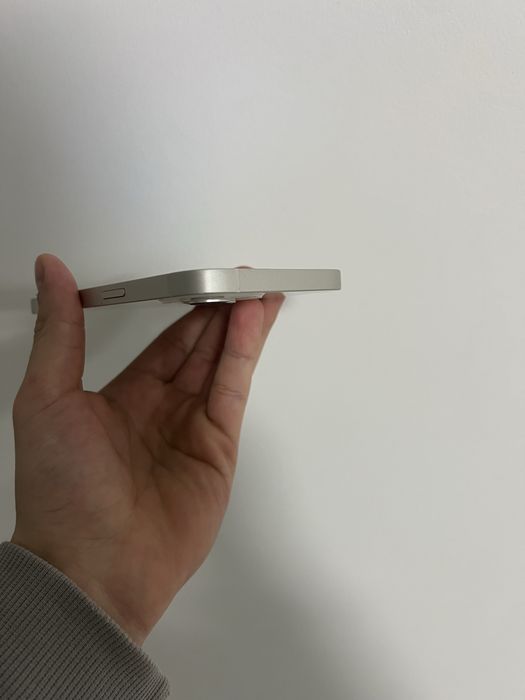 Apple iPhone 13 256 ГБ.