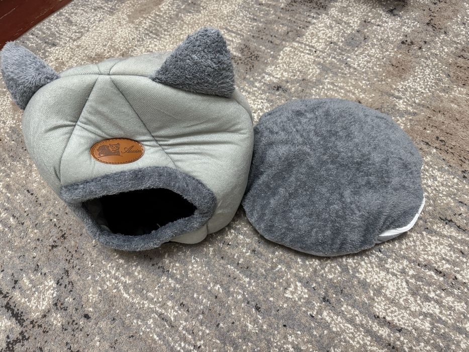 Лежанка  для кота;будиночок для кота