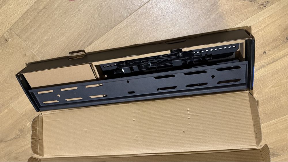 Wieszak Uchwyt na telewizor Reinston Ultra uchylny