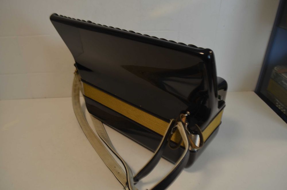Acordeao Hohner Lucia III 3 Voz 96 Baixos, N. 4