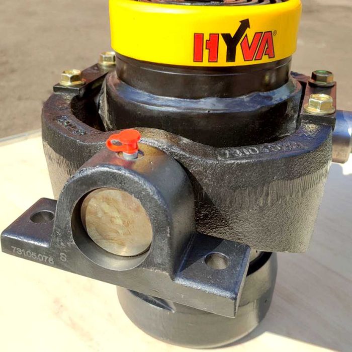 Гідравлічний циліндр підйому кузова HYVA UMB 129-5-0980-K192-45-½"-HC