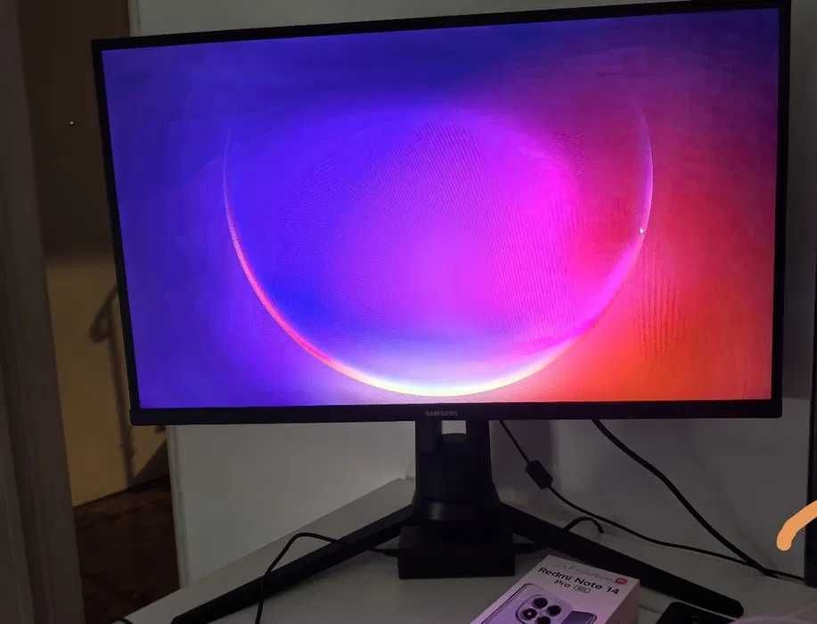Monitor Samsung 27" 144hz