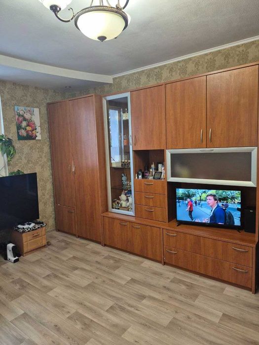 Продам 3к квартиру Приднепровск  БЕЗНАЛ