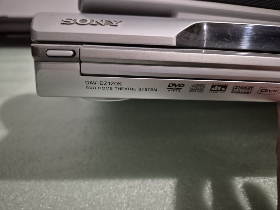Продам DVD Home Theatre System  Sony