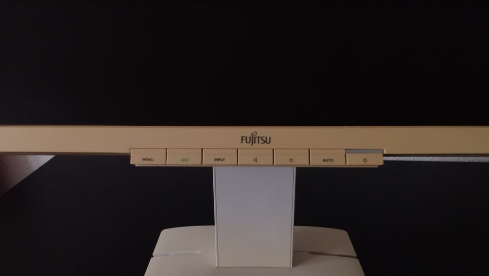 монитор Fujitsu B22W-7 LED