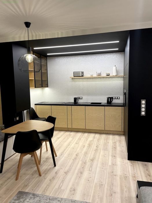 Łazienki/Remonty/Malowanie.