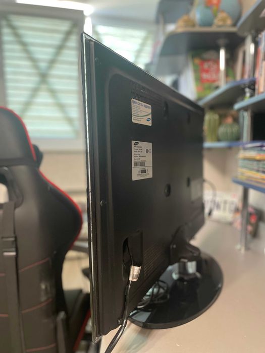 Телевизор LED Samsung UE32C4000PW