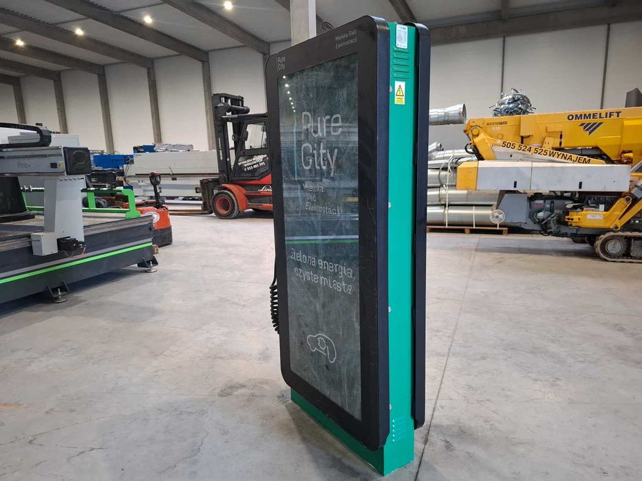 Stacja ładowania samochodów elektrycznych EVB AC PRE Edward Biel