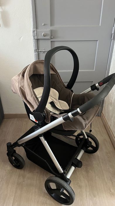Carrinho de bebé completo